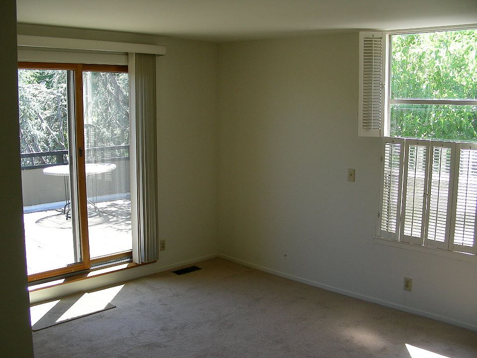 Living room to deck