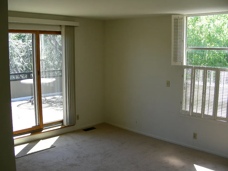 Living room to deck
