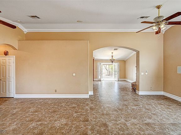 4th image of 8851 Quintane Ln