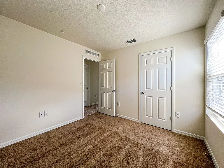 10227 Highline Crest St — Photo 26