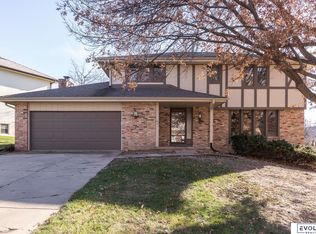 1729 S 153rd Avenue Cir, Omaha, NE 68144