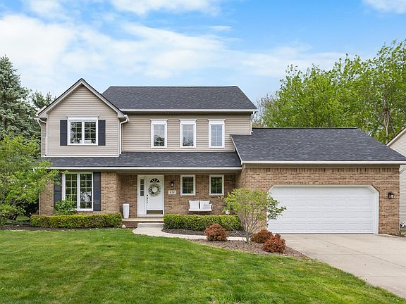 2nd image of 624 Woodhill Dr