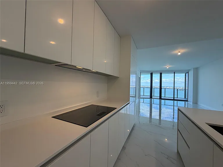 700 NE 24th St #3503 — Photo 7