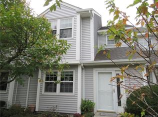 19 Spruce St, Pawling, NY 12564