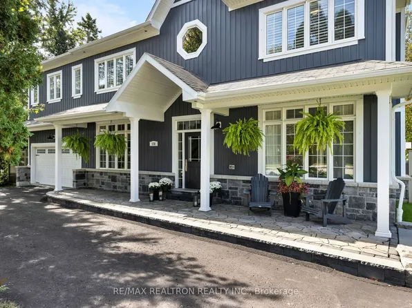 138 Roxborough Rd, Newmarket, ON L3Y 3L3