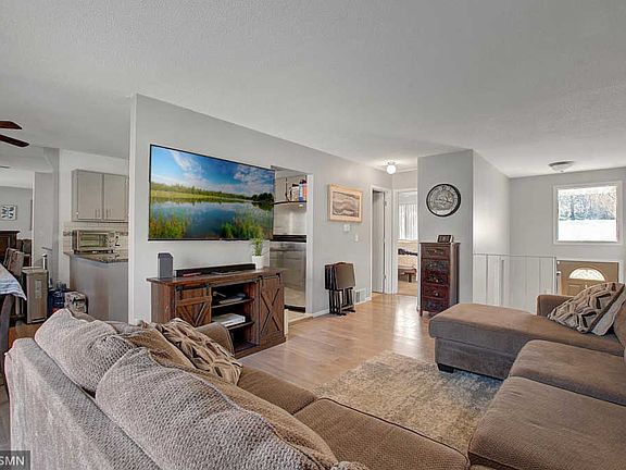 3rd image of 76 River Woods Ln