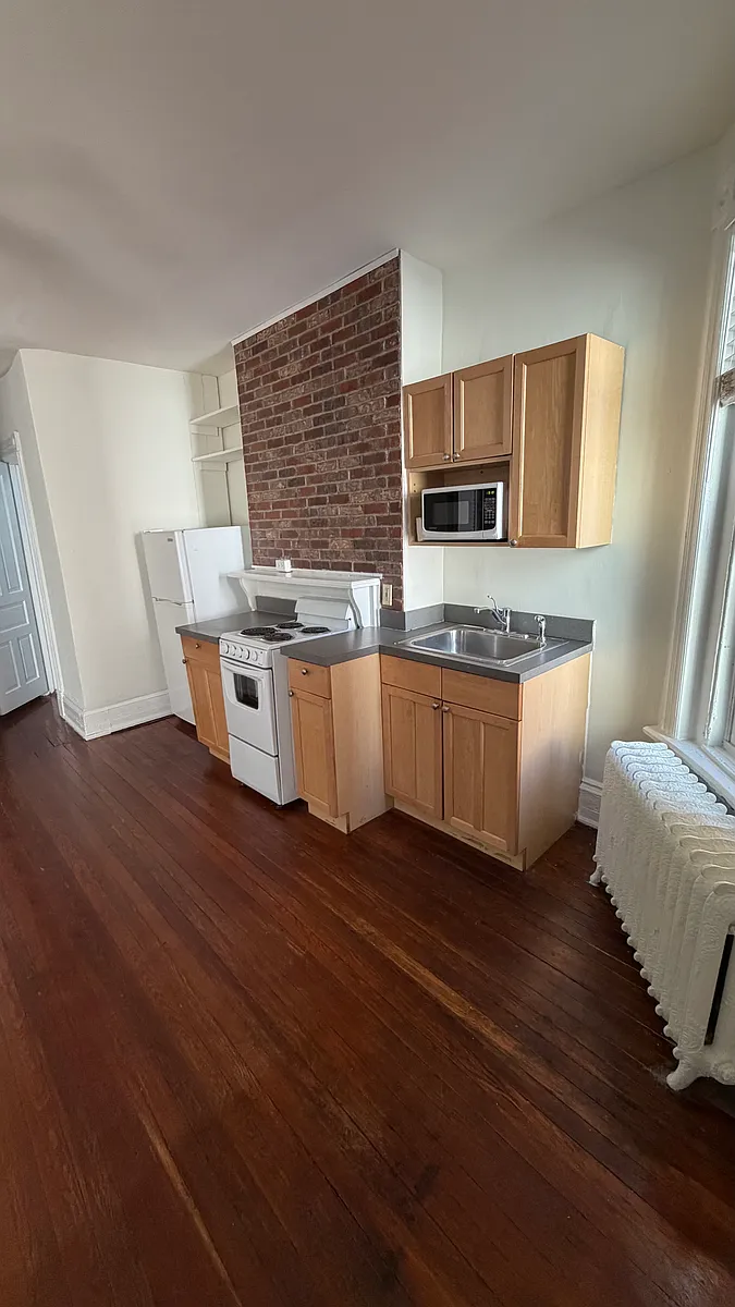 Building Photo - 1702 16th St NW #6