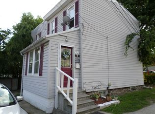 344 Fairview Rd, Crum Lynne, PA 19022