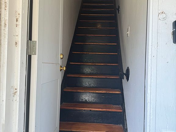 3rd image of 5009-5011 S Broadway #9A
