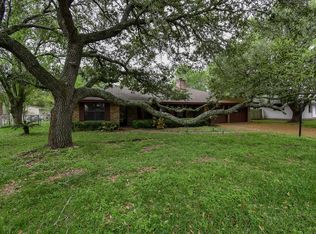 718 Partridge Ln, Eagle Lake, TX 77434