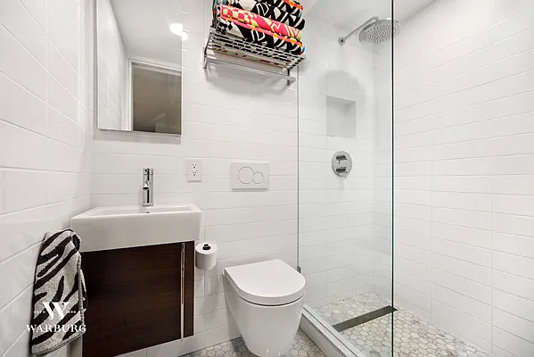 Rented by Warburg | media 32