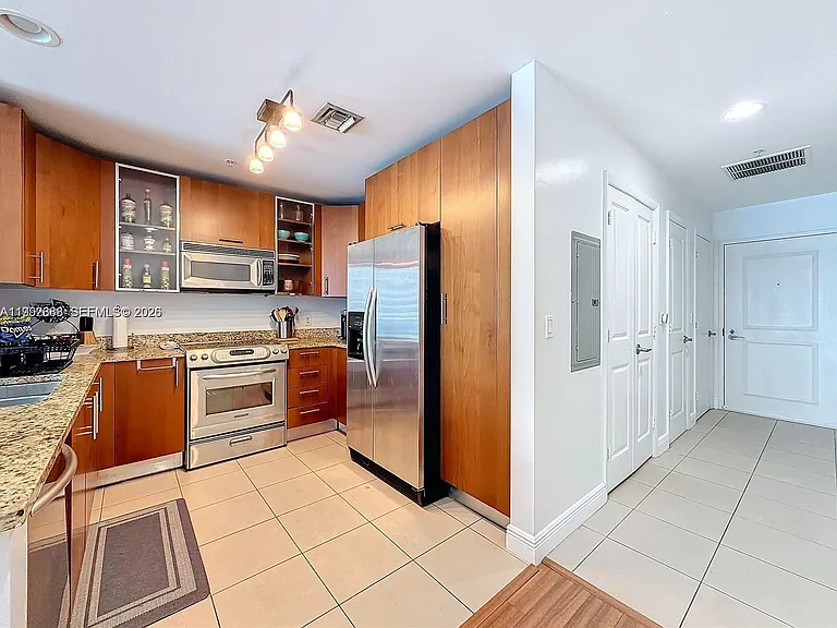 1945 S Ocean Dr #605 — Photo 10