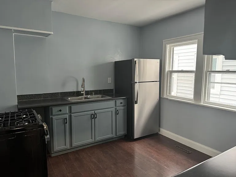 149 Hartwell Rd #LOWER — Photo 3