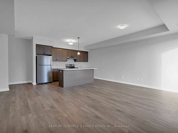 3rd image of 261 Woodbine Ave #76