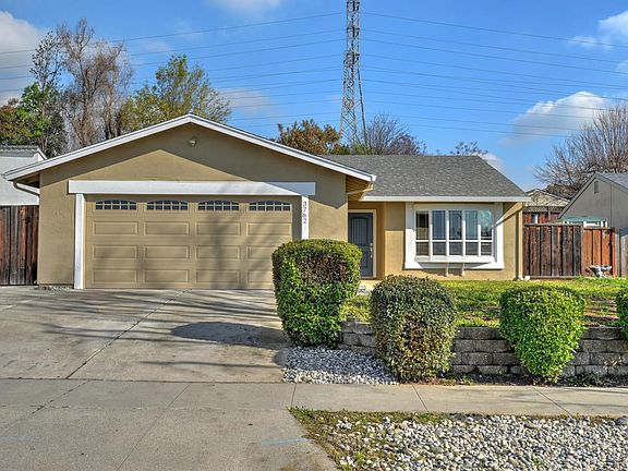 2nd image of 3762 Brigadoon Way