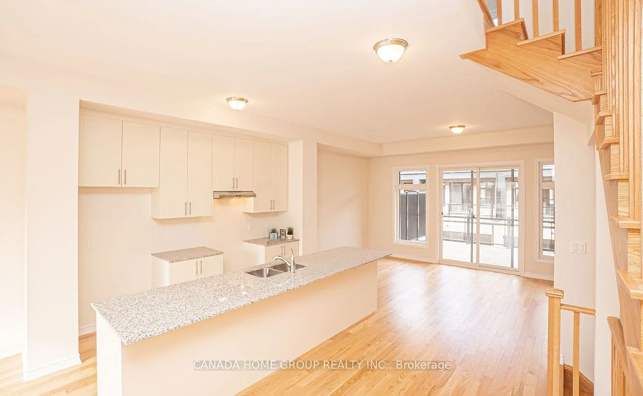 4 bed, $3,900 — Photo 2