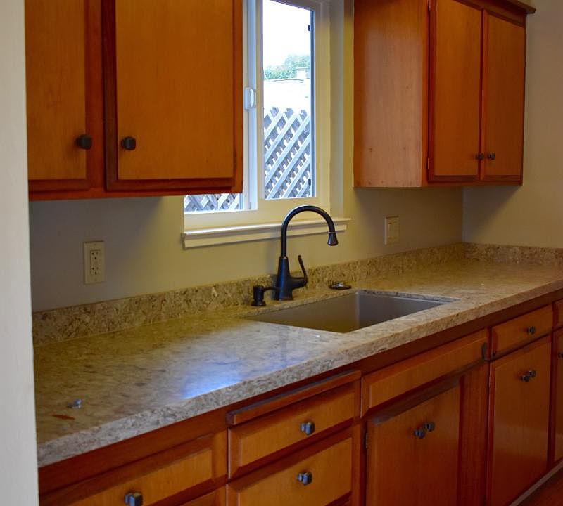 Kitchen all new counters & sink