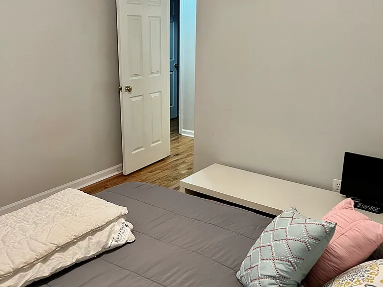 300 Landing Dr — Photo 9