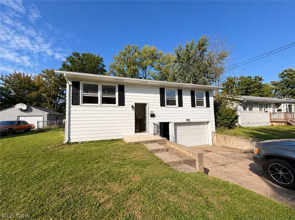 3086 Solar St NW, Warren, OH 44485