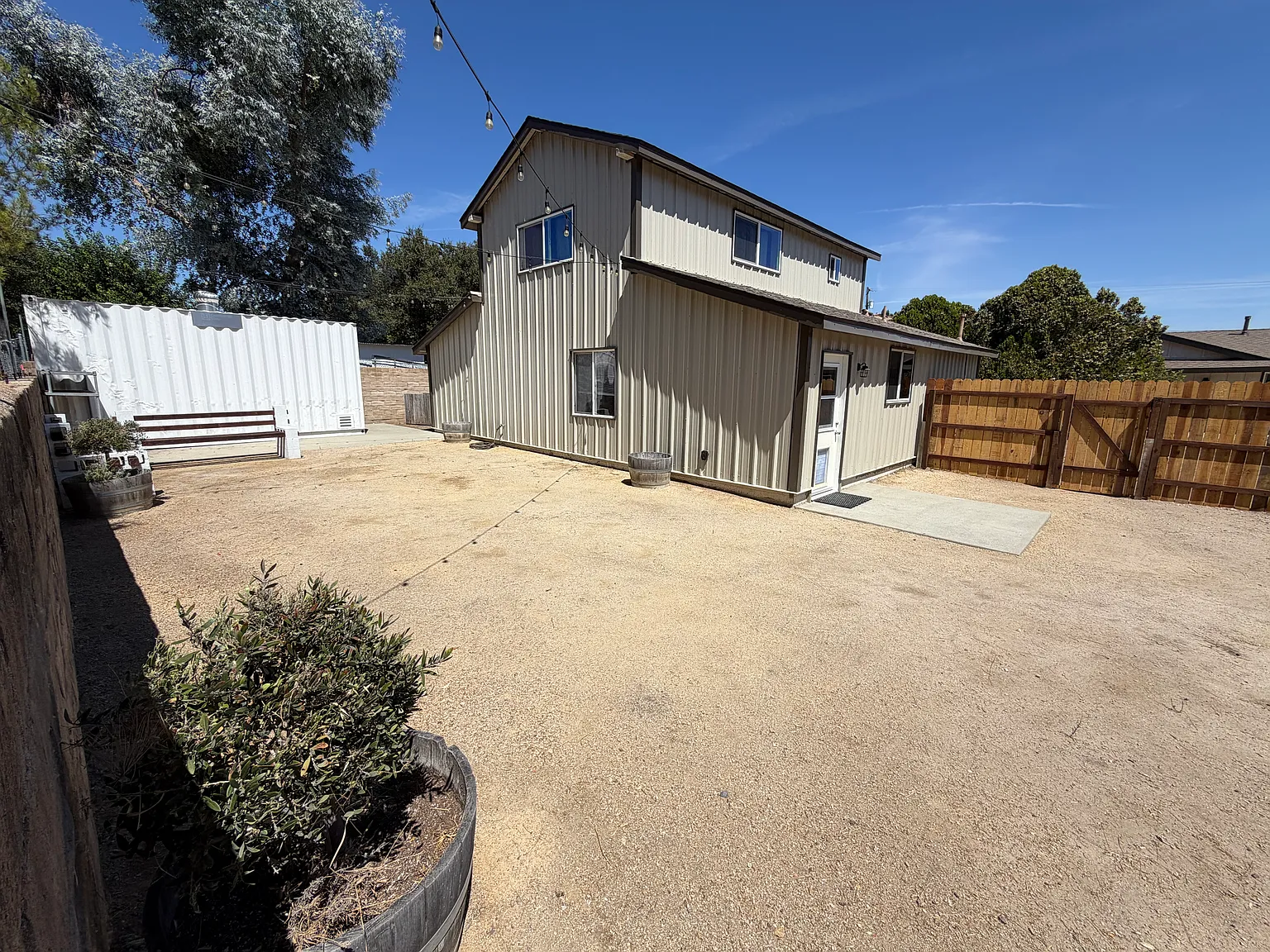 9903 W Front Rd — Photo 2