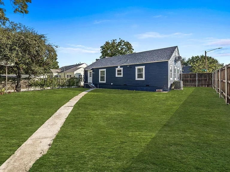 3624 Winston Rd — Photo 20