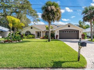 831 Evergreen St, New Smyrna Beach, FL 32169
