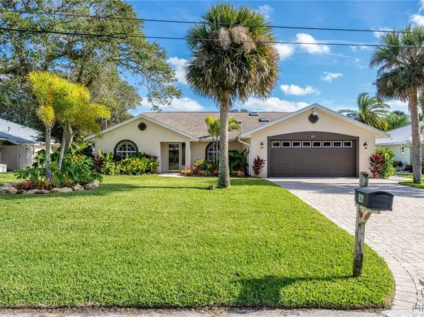 831 Evergreen St, New Smyrna Beach, FL 32169