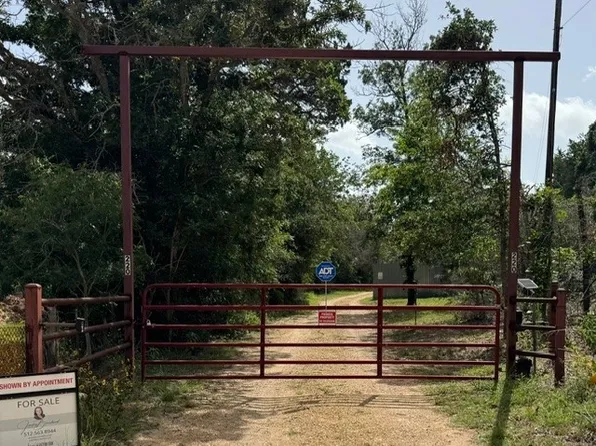 220 Clydesdale Dr, Dale, TX 78616