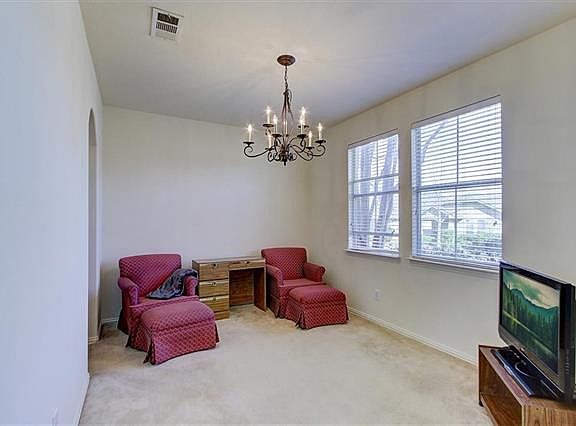5th image of 10122 Hanover Dr