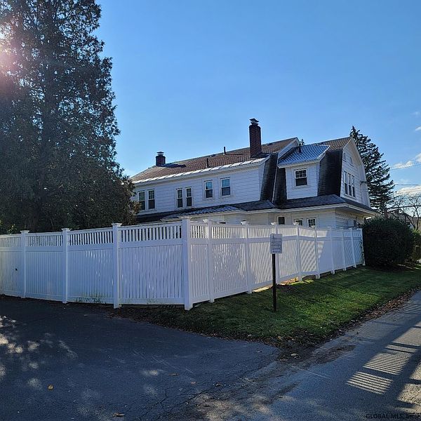 5th image of 1561-1563 UNION Street