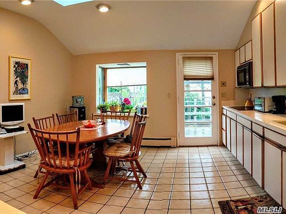 5th image of 21 Wenwood Dr