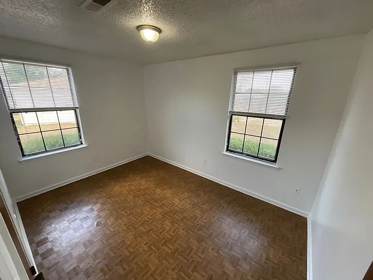 4229 Village Ct — Photo 6