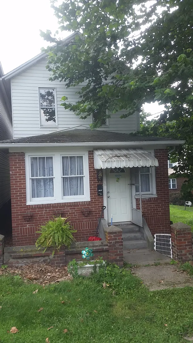 1202 Outlook St photo 1