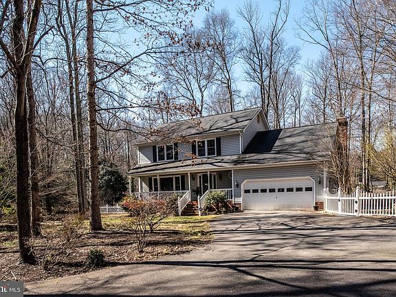 3rd image of 1813 Artillery Ridge Rd