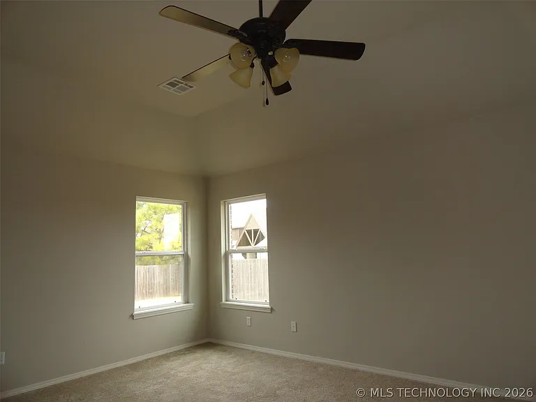 11017 S Lawrence St — Photo 10