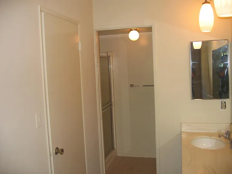119 W Live Oak St #G — Photo 17