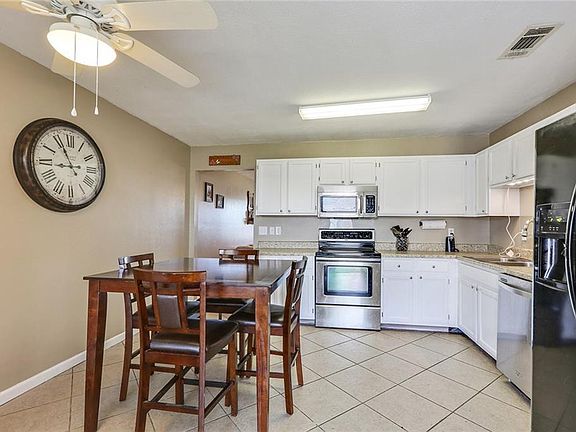 4th image of 2701 Bayou Des Cannes Dr