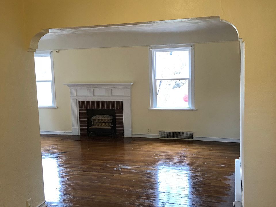 1st image of 410 Delaware Ave APT 1