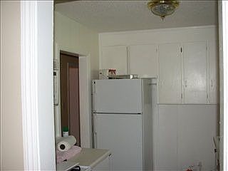 3rd image of 327 Crosby Cir