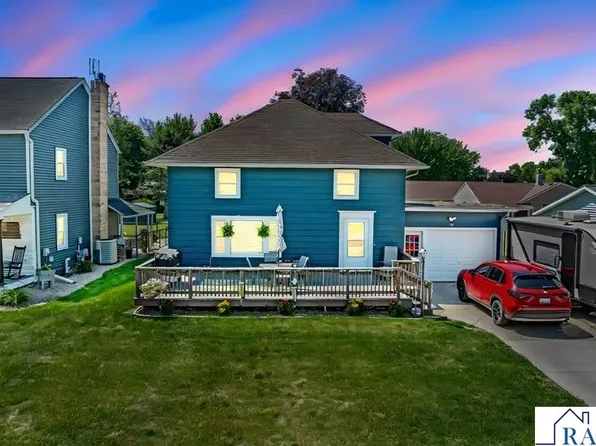 310 E 13th St, Blue Earth, MN 56013