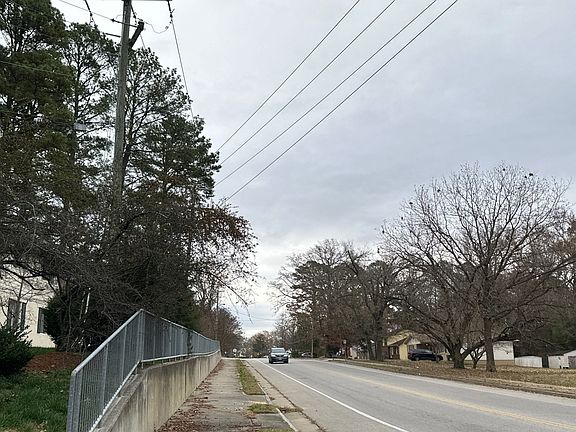 4th image of 115 S Colonial Dr