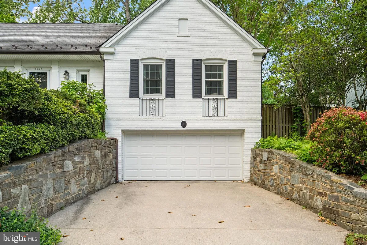 Building Photo - 5121 Baltan Rd