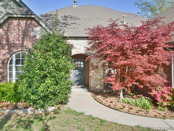 2nd image of 2704 S 294th East Ave