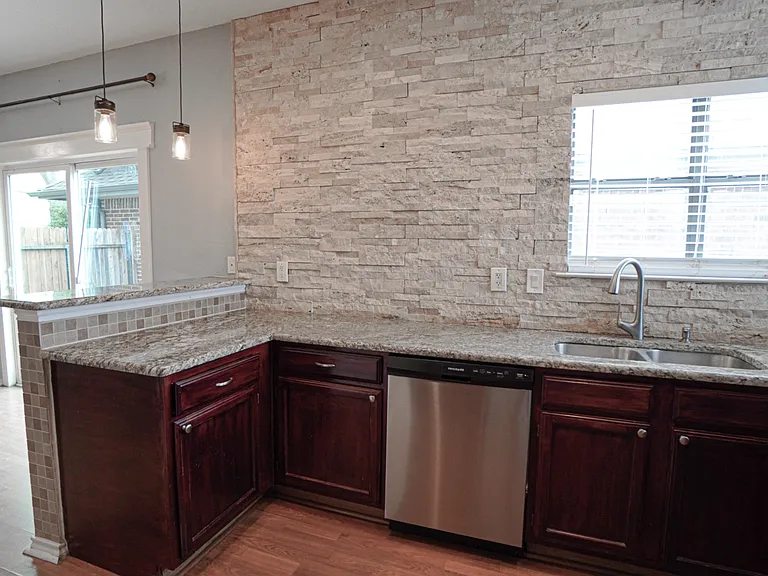 1512 Wheatfield Dr — Photo 9