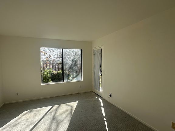 5th image of 25222 Birch Grove Ln