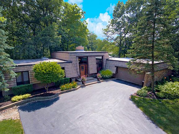 4th image of 8516 Shagbark Ct
