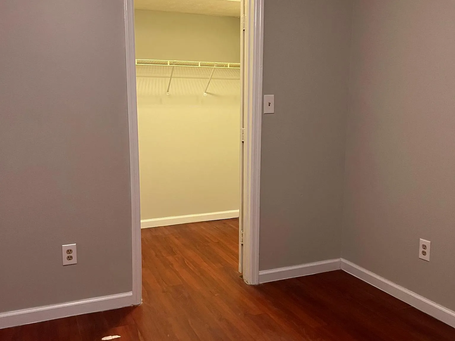 3 bed, 1100 sqft, $925 — Photo 3