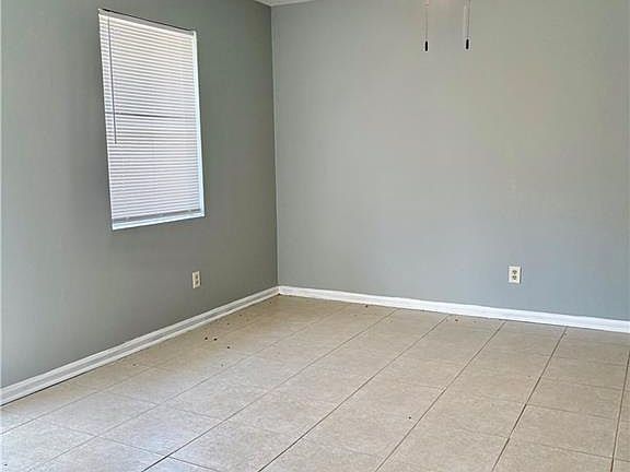 3rd image of 1502 Oakshire Ct