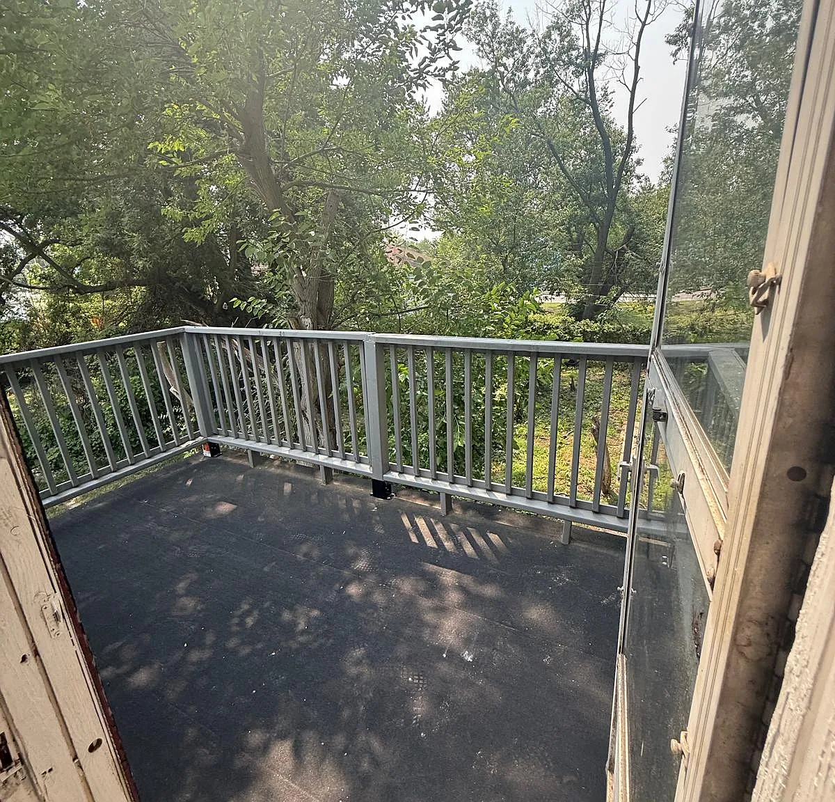 3 bed, 1280 sqft, $1,200 — Photo 3