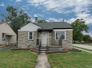 29339 Coolidge St, Roseville, MI 48066